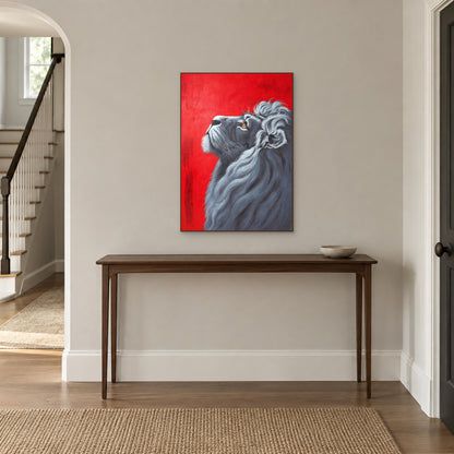 Portrait de lion rouge et gris dans un cadre ton noyer, au-dessus d’une console d’entrée en bois