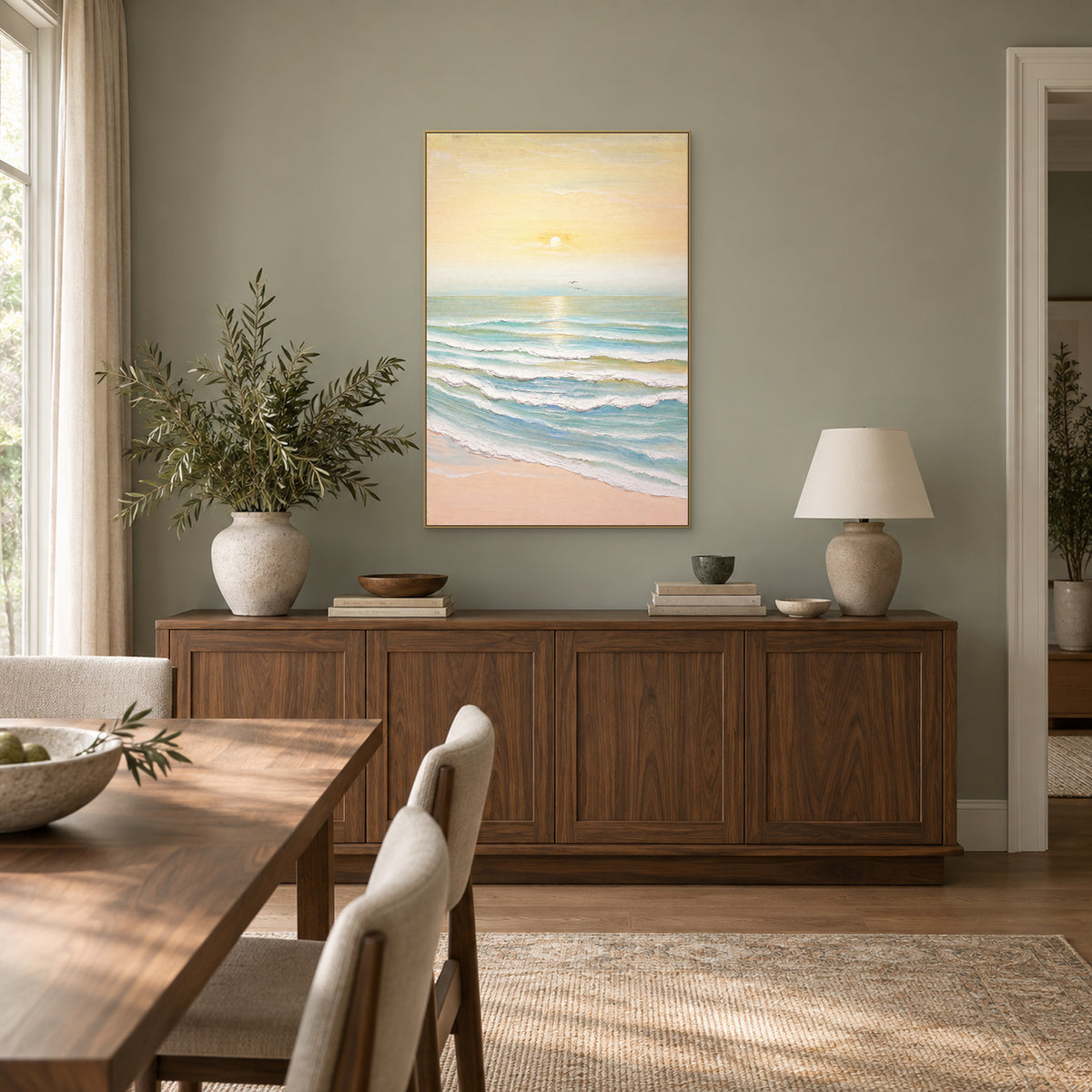 Paysage marin pastel Marée du matin dans un cadre flottant champagne au-dessus d’un buffet de salle à manger