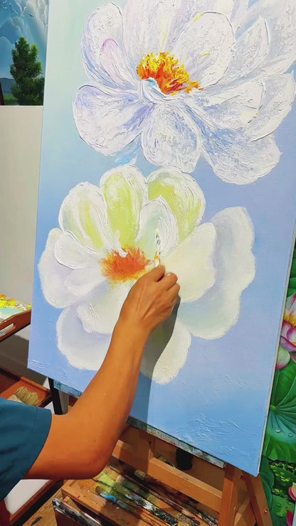 Palette-knife painting of white petals and warm flower centres, followed by texture close-ups and the finished floral artwork.